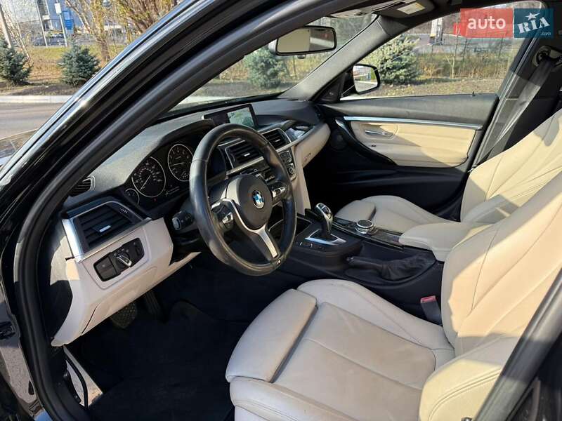 Седан BMW 3 Series 2015 в Киеве