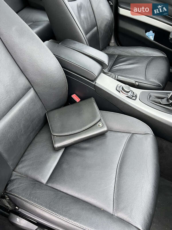 Седан BMW 3 Series 2010 в Львове фото 24 Седан BMW 3 Series 2010 в Львове