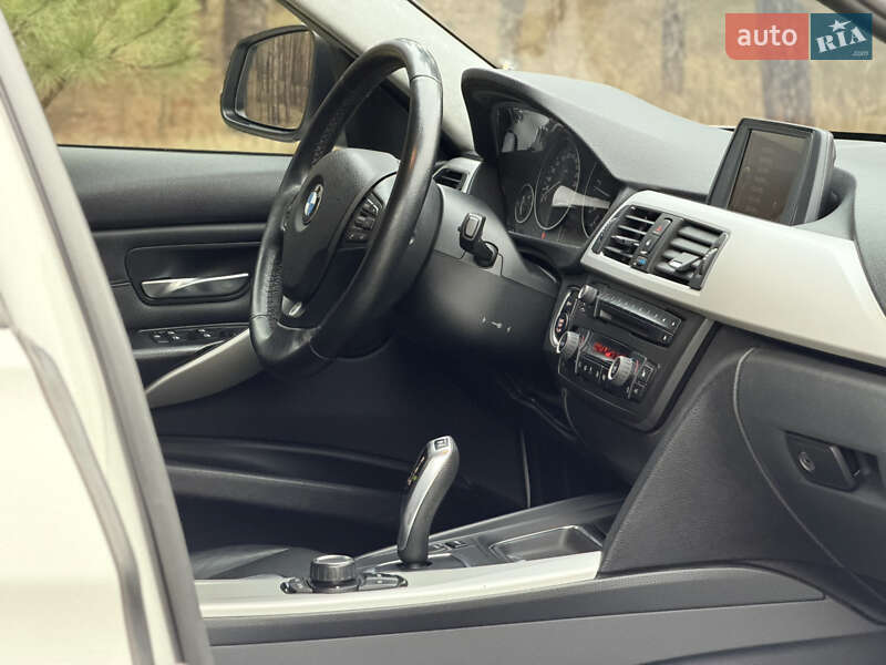 Седан BMW 3 Series 2012 в Киеве фото 35 Седан BMW 3 Series 2012 в Киеве