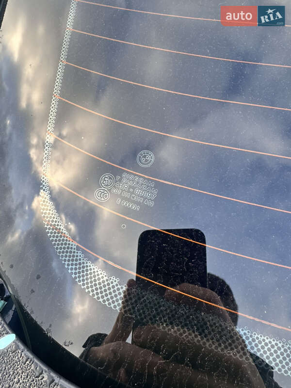 Седан BMW 3 Series 2013 в Буче