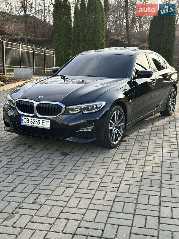 Седан BMW 3 Series 2022 в Києві