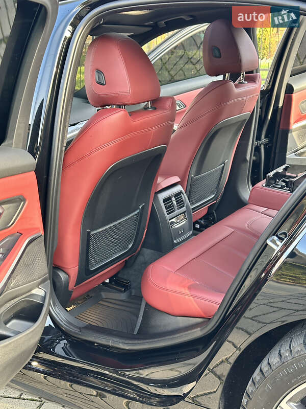 Седан BMW 3 Series 2022 в Києві