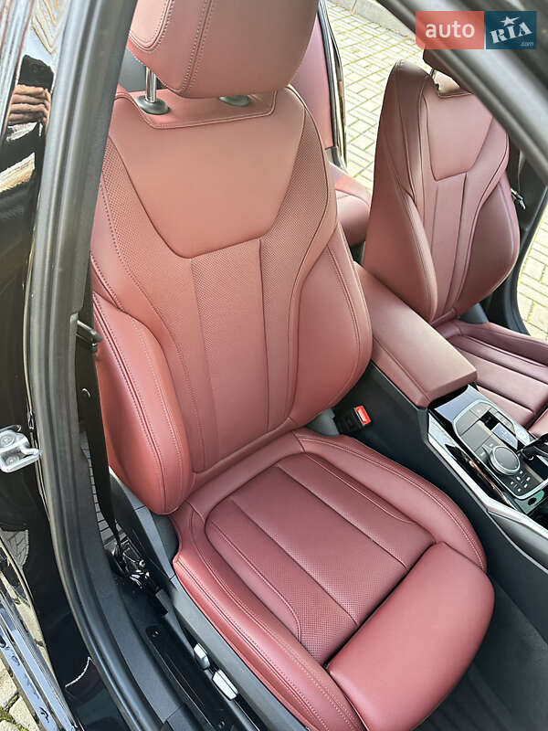 Седан BMW 3 Series 2022 в Києві