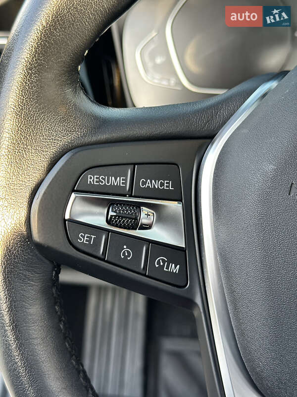 Седан BMW 3 Series 2022 в Києві