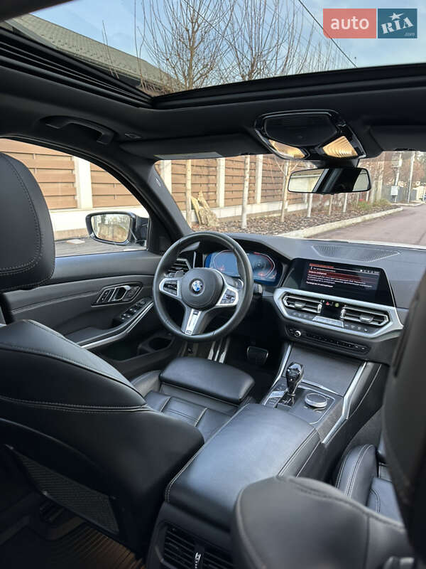 Седан BMW 3 Series 2019 в Киеве
