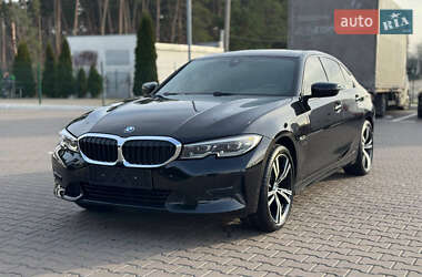 Седан BMW 3 Series 2022 в Киеве
