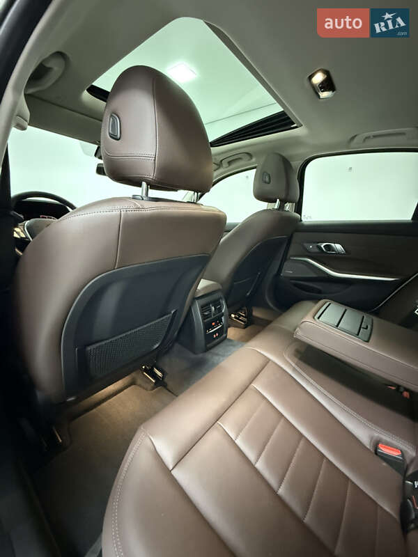 Седан BMW 3 Series 2020 в Одессе