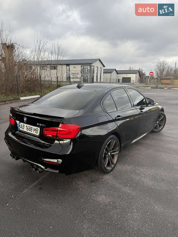 Седан BMW 3 Series 2017 в Казатине