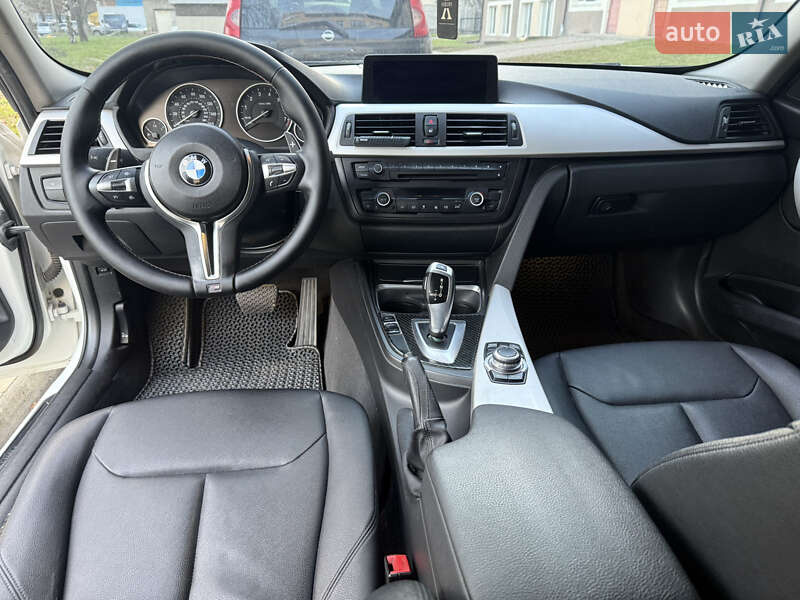 Седан BMW 3 Series 2012 в Чернівцях