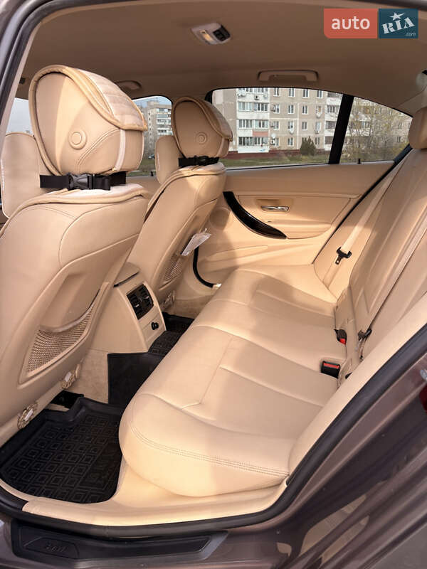 Седан BMW 3 Series 2014 в Запорожье