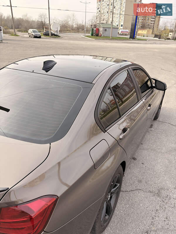 Седан BMW 3 Series 2014 в Запорожье