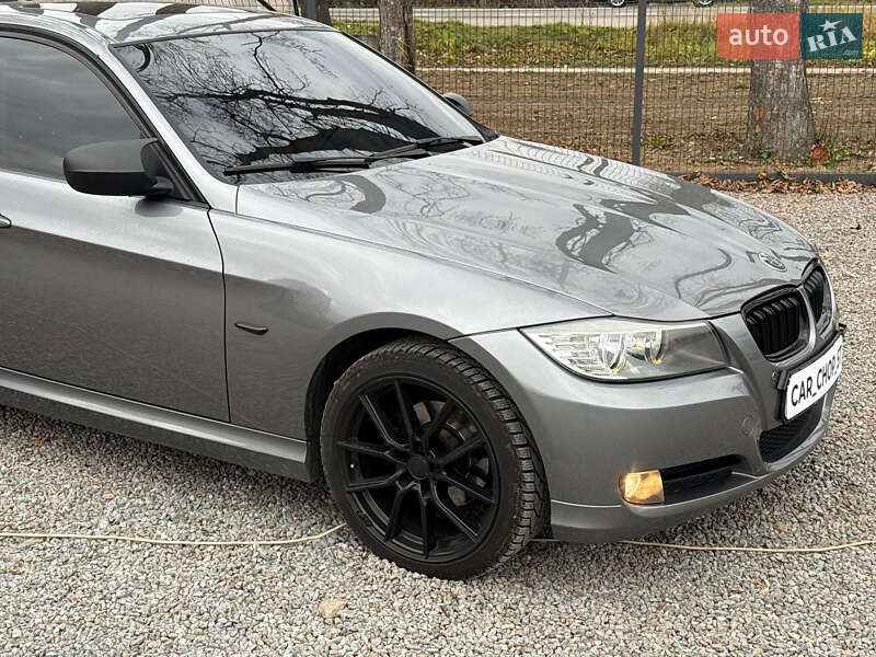 Седан BMW 3 Series 2010 в Стрые