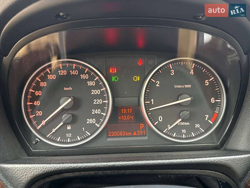 Седан BMW 3 Series 2010 в Стрые