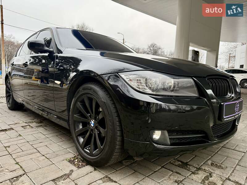 Седан BMW 3 Series 2011 в Днепре