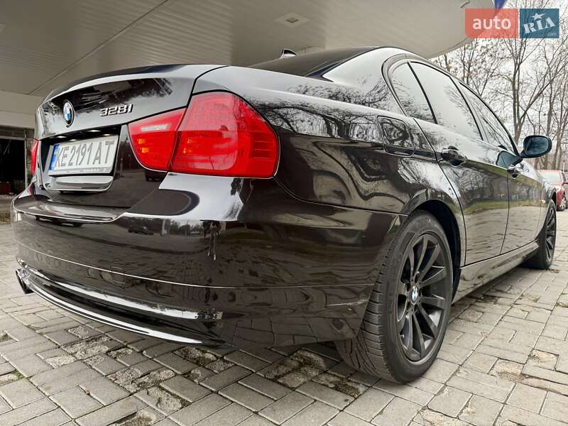 Седан BMW 3 Series 2011 в Днепре
