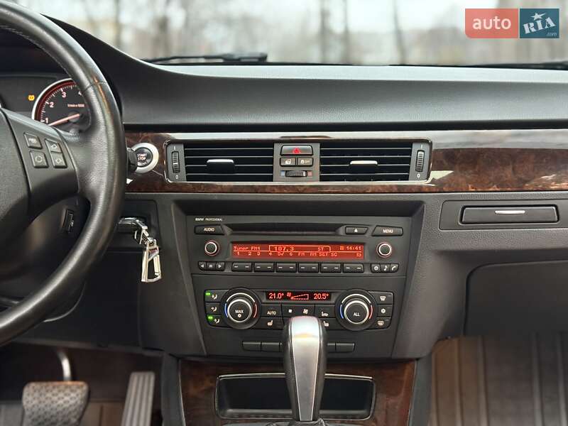 Седан BMW 3 Series 2011 в Днепре