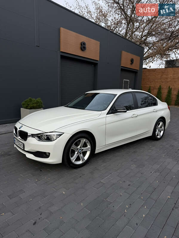Седан BMW 3 Series 2013 в Киеве
