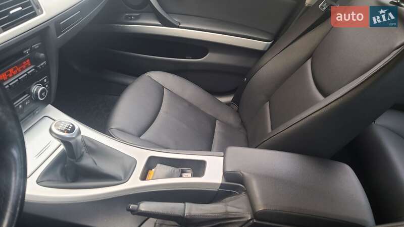 Седан BMW 3 Series 2006 в Киеве