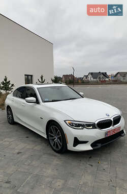 Седан BMW 3 Series 2022 в Луцке