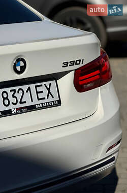 Седан BMW 3 Series 2018 в Черновцах