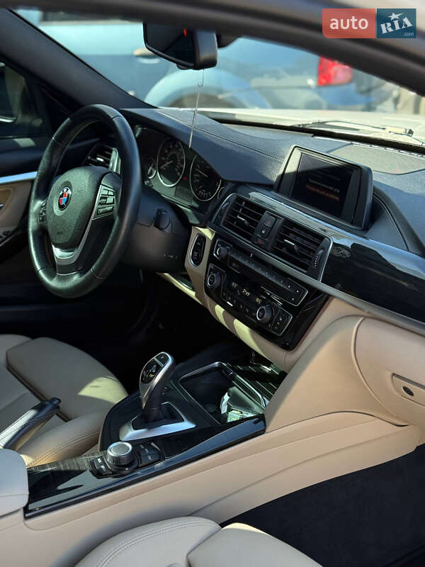 Седан BMW 3 Series 2018 в Черновцах