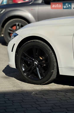 Седан BMW 3 Series 2018 в Черновцах