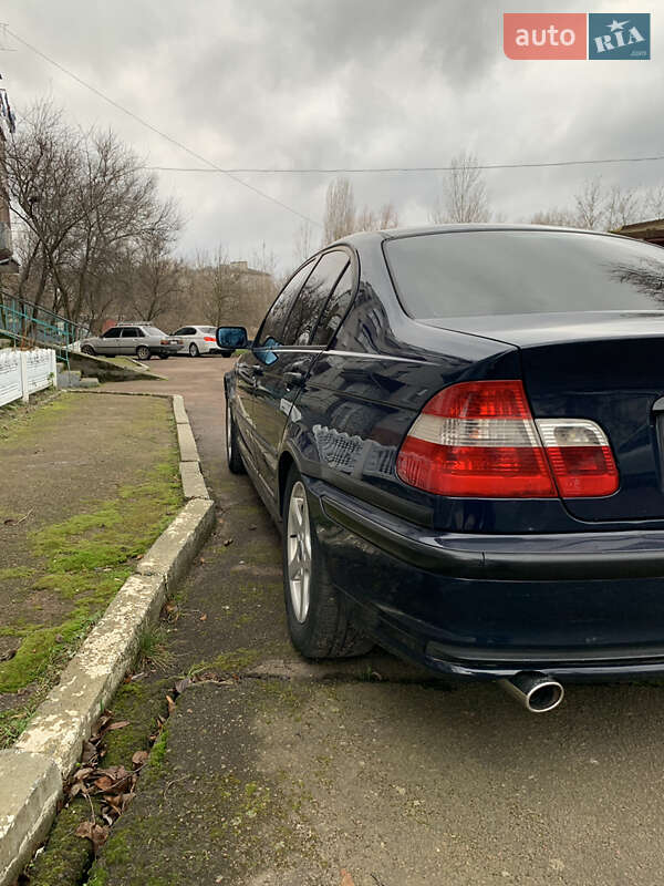 Седан BMW 3 Series 1999 в Коростене