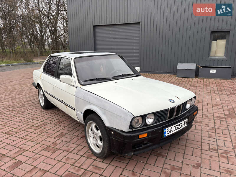 Седан BMW 3 Series 1986 в Знаменке