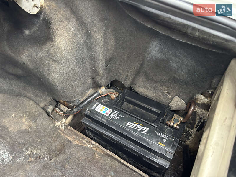 Седан BMW 3 Series 1986 в Знаменке