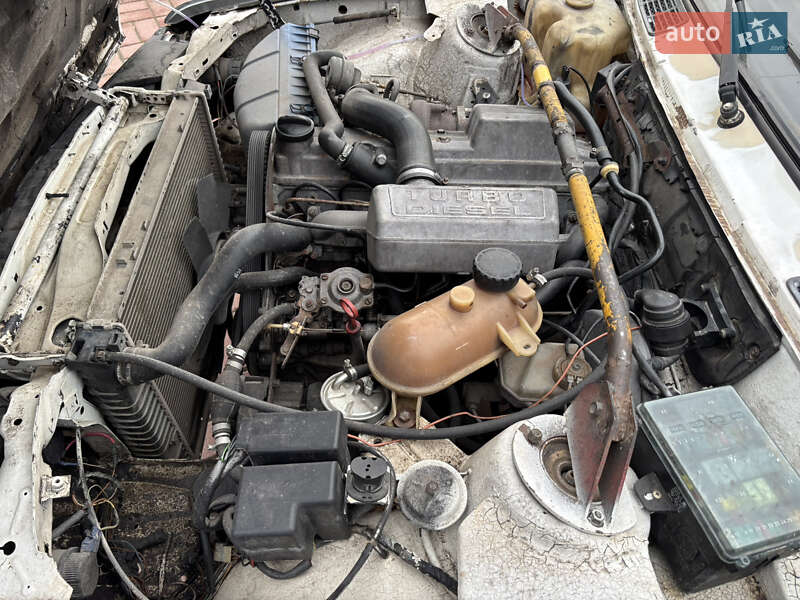 Седан BMW 3 Series 1986 в Знаменке