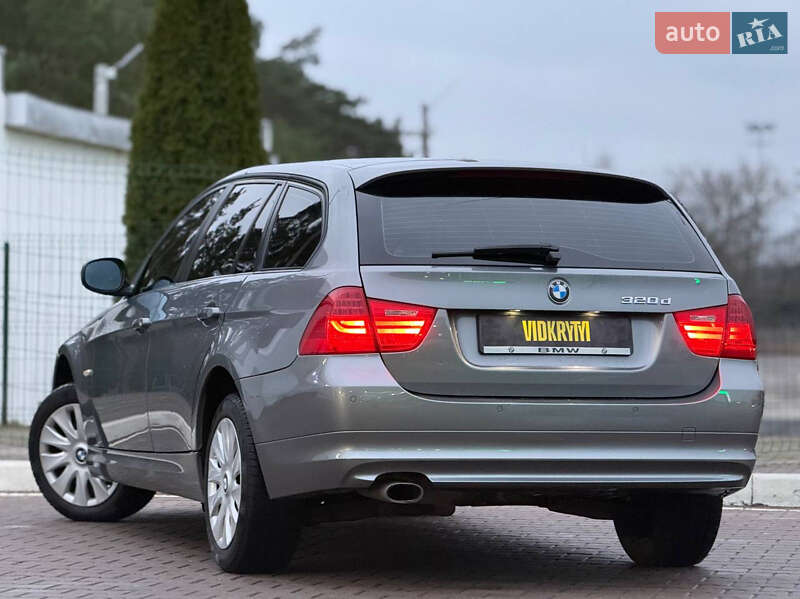 Универсал BMW 3 Series 2010 в Киеве