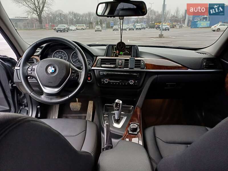 Седан BMW 3 Series 2014 в Днепре