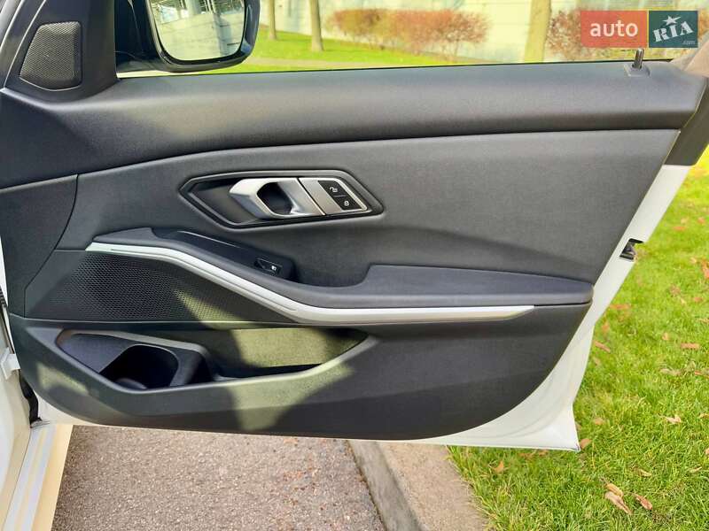 Седан BMW 3 Series 2020 в Киеве фото 55 Седан BMW 3 Series 2020 в Киеве