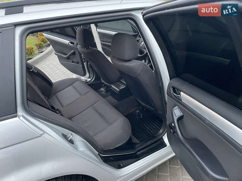 Универсал BMW 3 Series 2005 в Золочеве