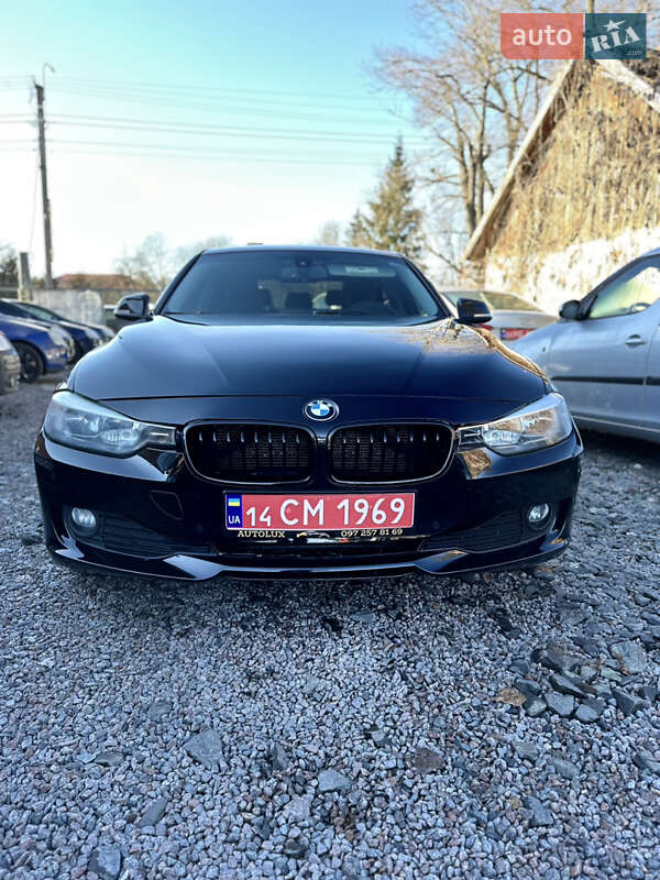 Седан BMW 3 Series 2014 в Львове