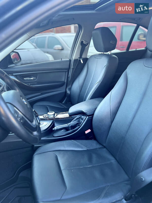 Седан BMW 3 Series 2014 в Львове