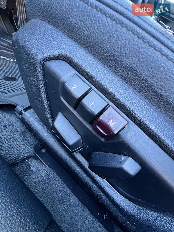 Седан BMW 3 Series 2014 в Львове