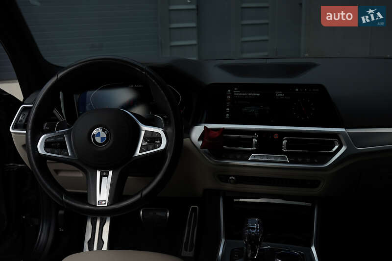 Седан BMW 3 Series 2019 в Киеве