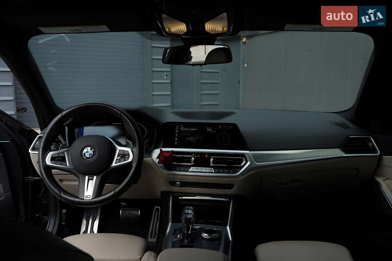 Седан BMW 3 Series 2019 в Киеве