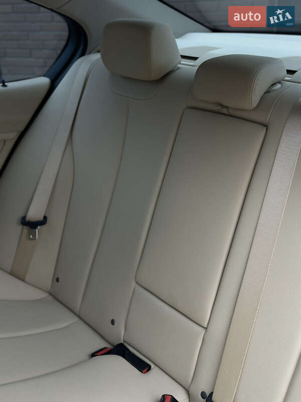 Седан BMW 3 Series 2014 в Луцке фото 45 Седан BMW 3 Series 2014 в Луцке