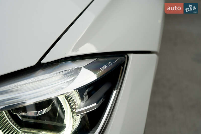 Седан BMW 3 Series 2018 в Киеве