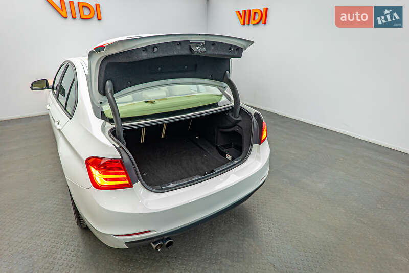 Седан BMW 3 Series 2012 в Киеве