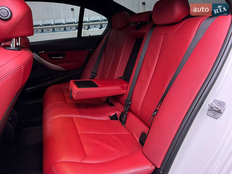 Седан BMW 3 Series 2017 в Одессе