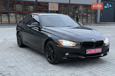 Седан BMW 3 Series 2015 в Калуші
