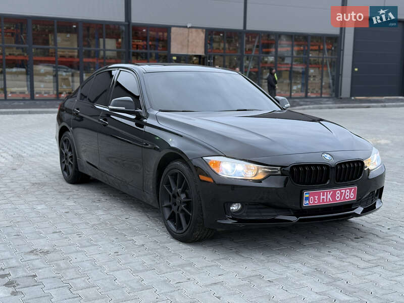 Седан BMW 3 Series 2015 в Калуше