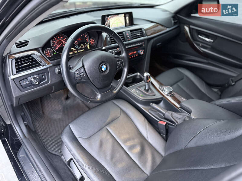 Седан BMW 3 Series 2015 в Калуше