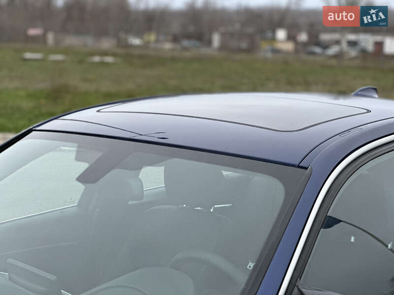 Седан BMW 3 Series 2017 в Кривом Роге