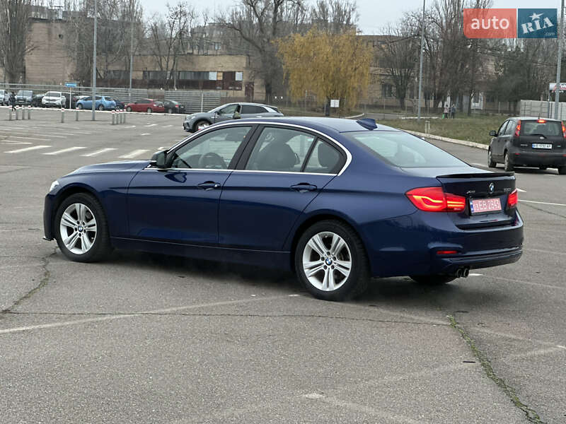 Седан BMW 3 Series 2017 в Кривом Роге