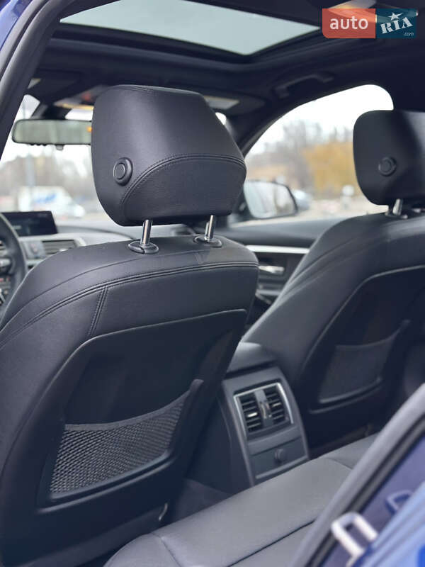 Седан BMW 3 Series 2017 в Кривом Роге