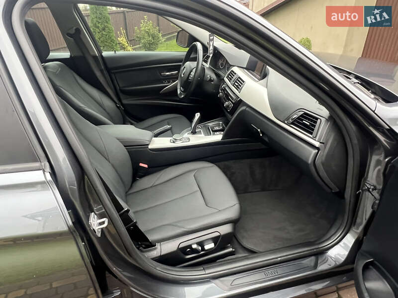 Седан BMW 3 Series 2017 в Косові